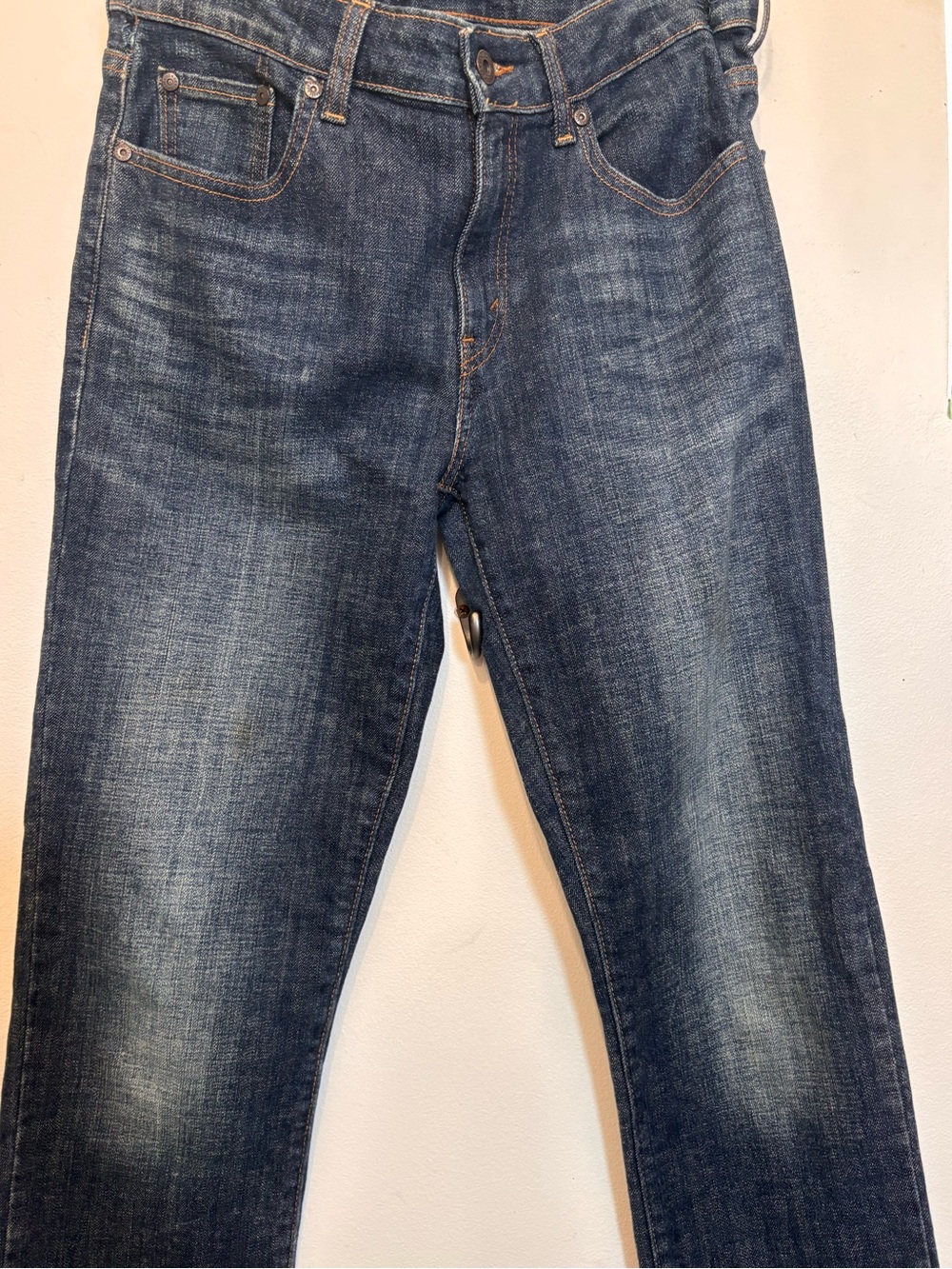 Women’s Mid-Rise Leg Jeans in Faded Blue